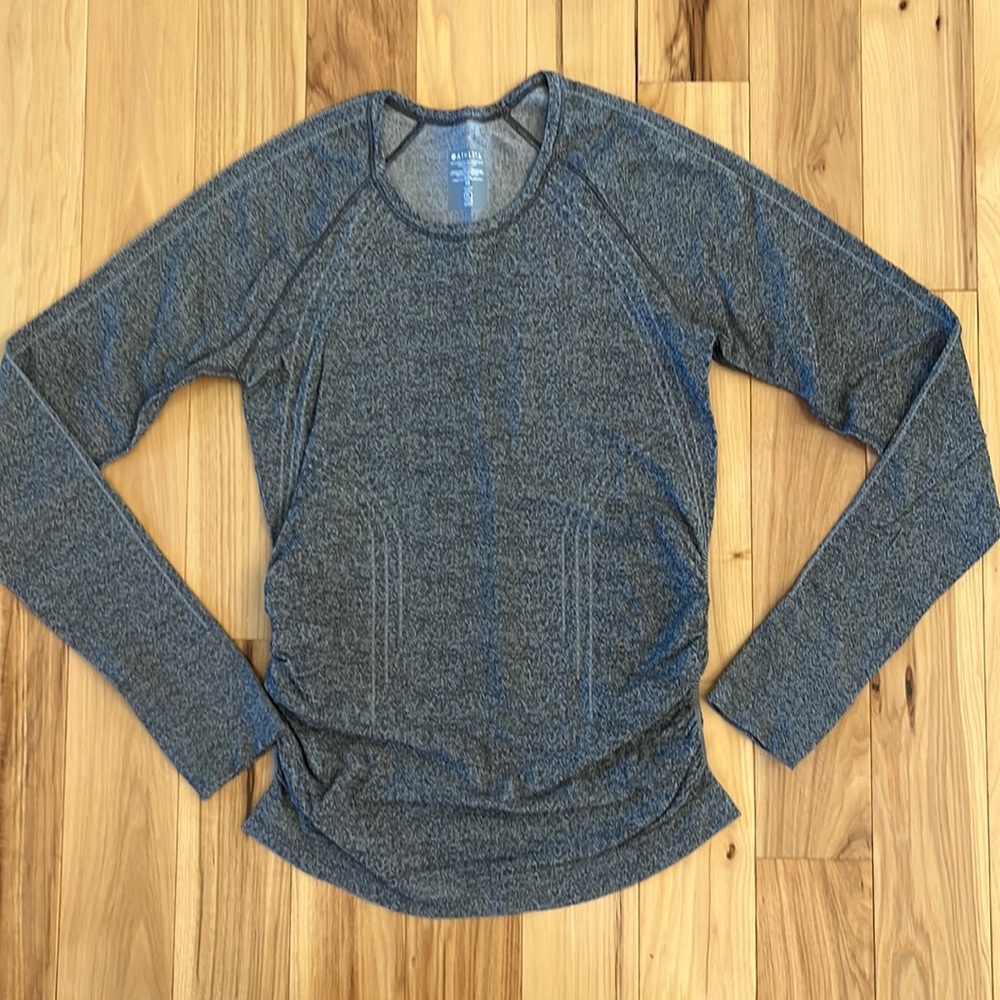 Athleta XS Heathered Gray Momentum Long Sleeve